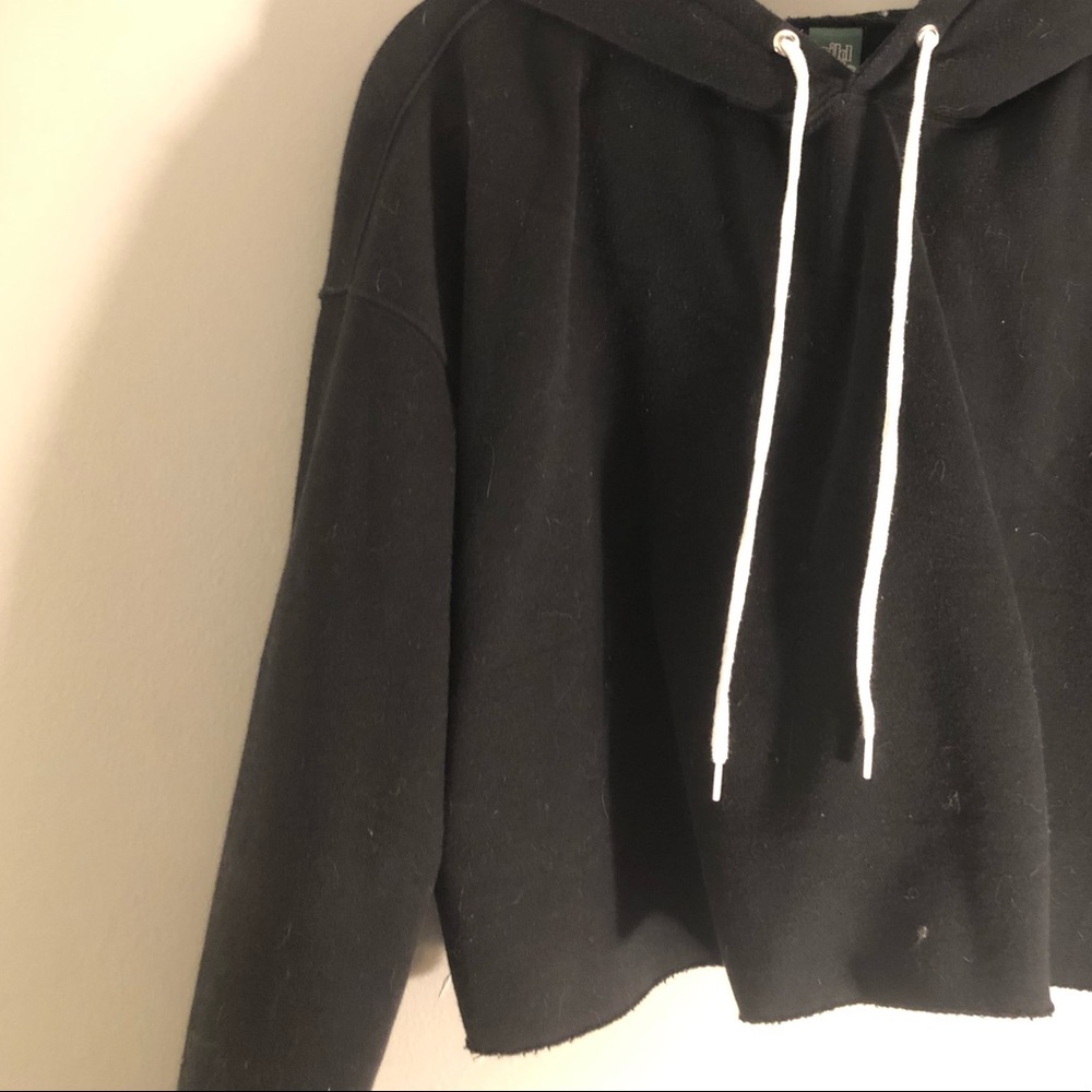 cute cropped sweatshirt